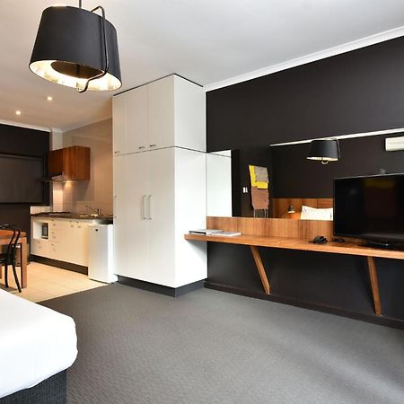 Riverview On Mount Street Aparthotel Perth Room photo