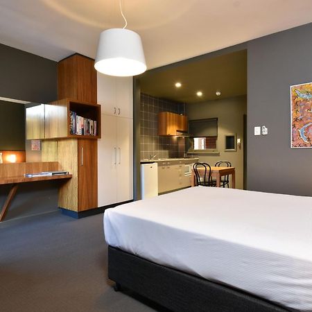 Riverview On Mount Street Aparthotel Perth Room photo