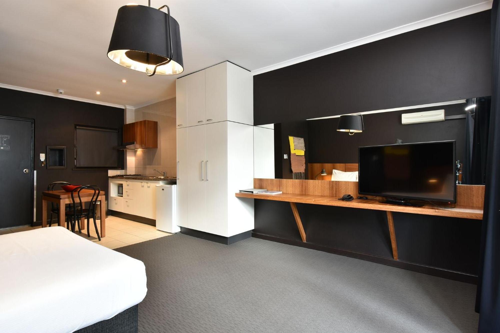 Riverview On Mount Street Aparthotel Perth Room photo